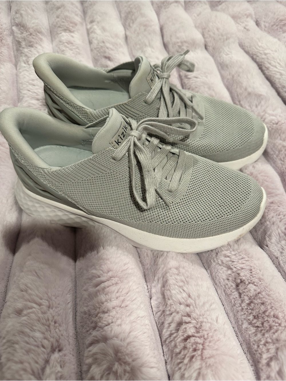 KIZIK 8.5 WIDE Women’s Light Gray Slip-On Knit Sneakers - Picture 2 of 13